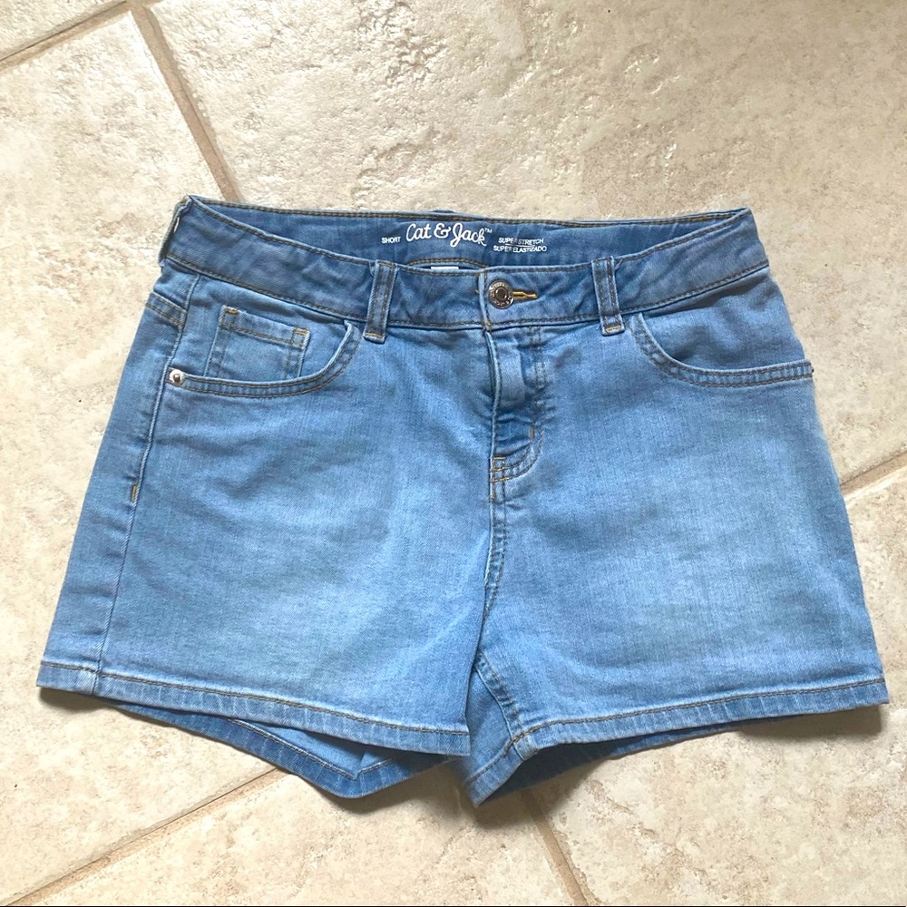 Girls Cat & Jack light denim shorts size XL